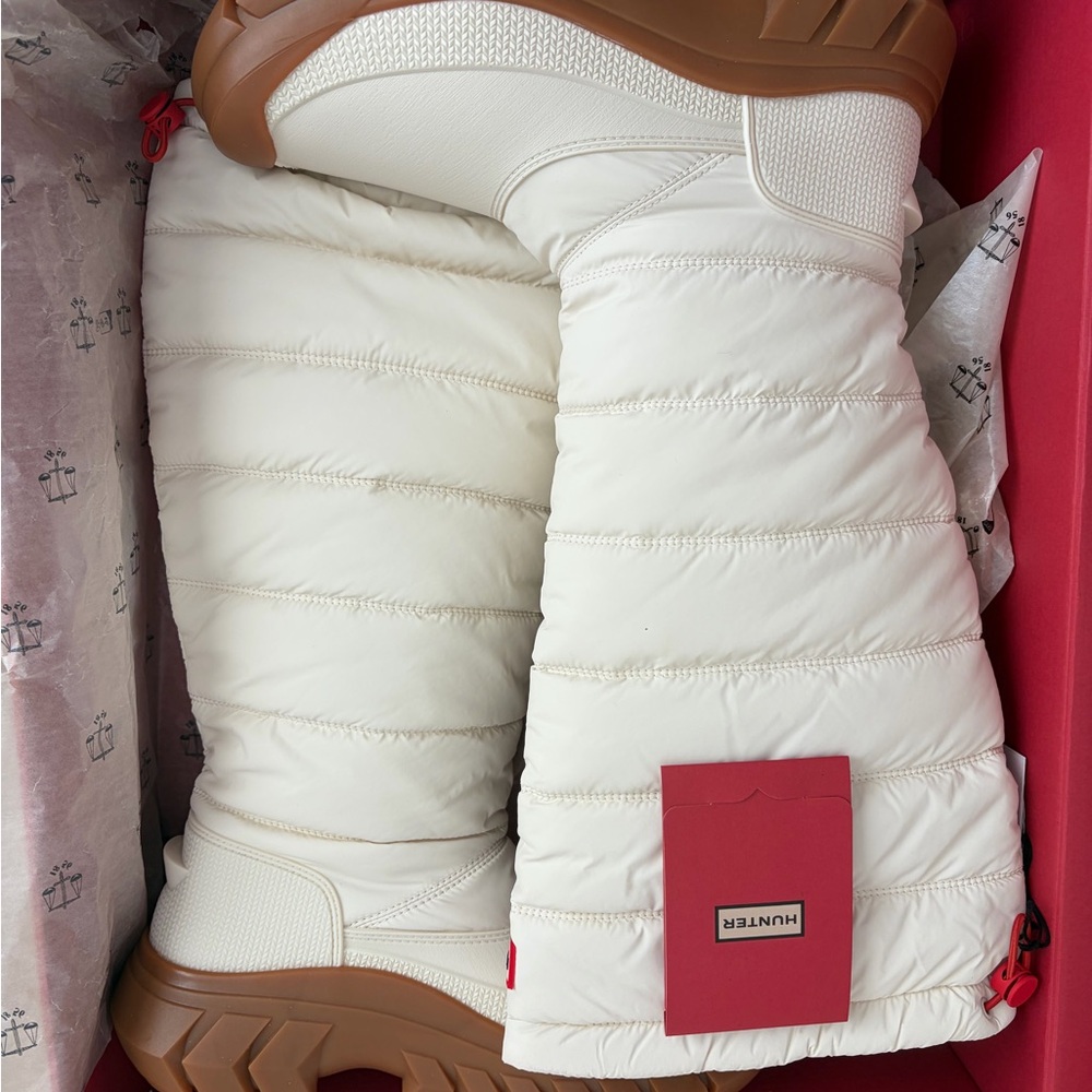 ❤️Hunter Women's Intrepid Tall
Snow Boots, Size 8 New in box with card - Picture 8 of 15